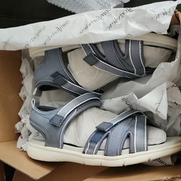 Scandals - Picture 4 of 8